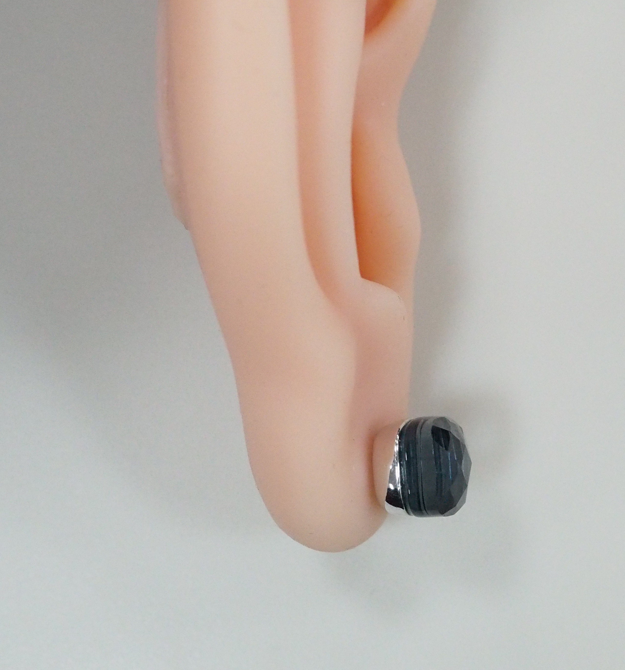 Серебряные серьги-пусеты с топазами Лондон